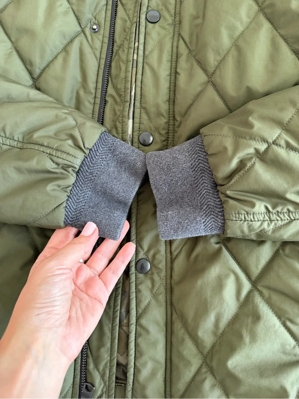 Banana Republic lightweight quilted